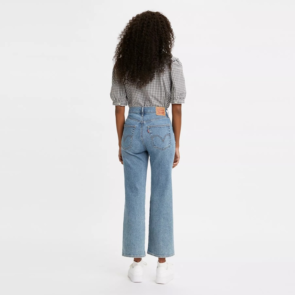 Levi’s High Waisted Crop Flare - Picture 5 of 10